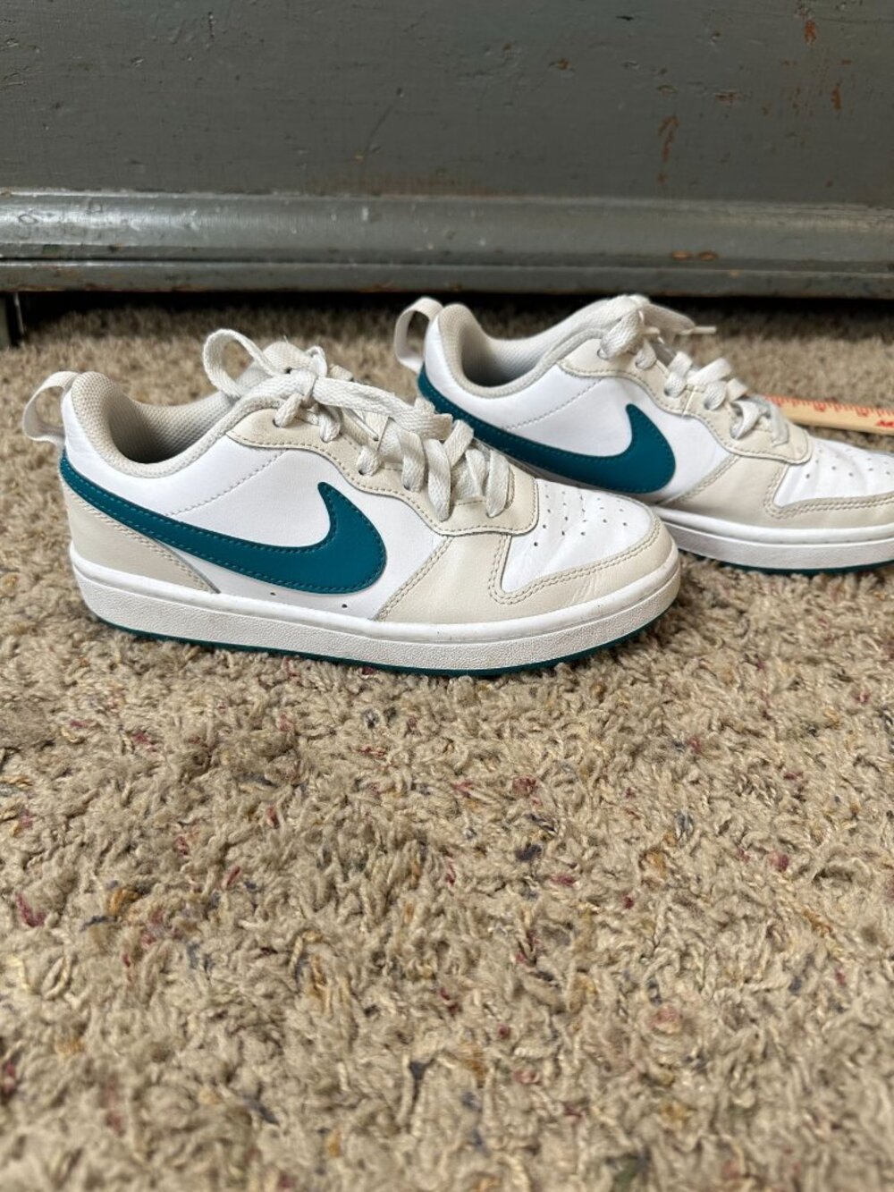 Nike Court Borough Low 2 Youth 4Y Sneakers White/Teal BQ5448-017 athletic Shoes